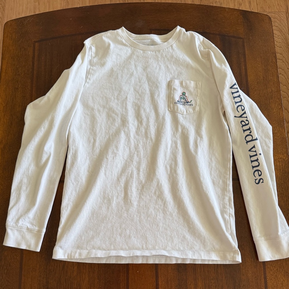 Youth Vineyard Vines Off White Long Sleeve Tee withHockey Design - Youth Medium